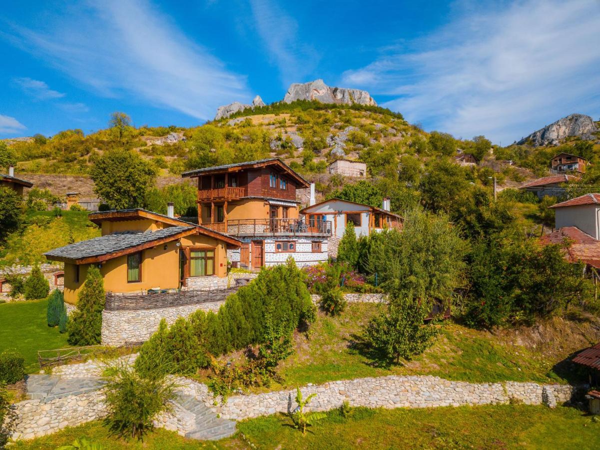 Eco Village Under The Cliffs Ilindentsi Bagian luar foto