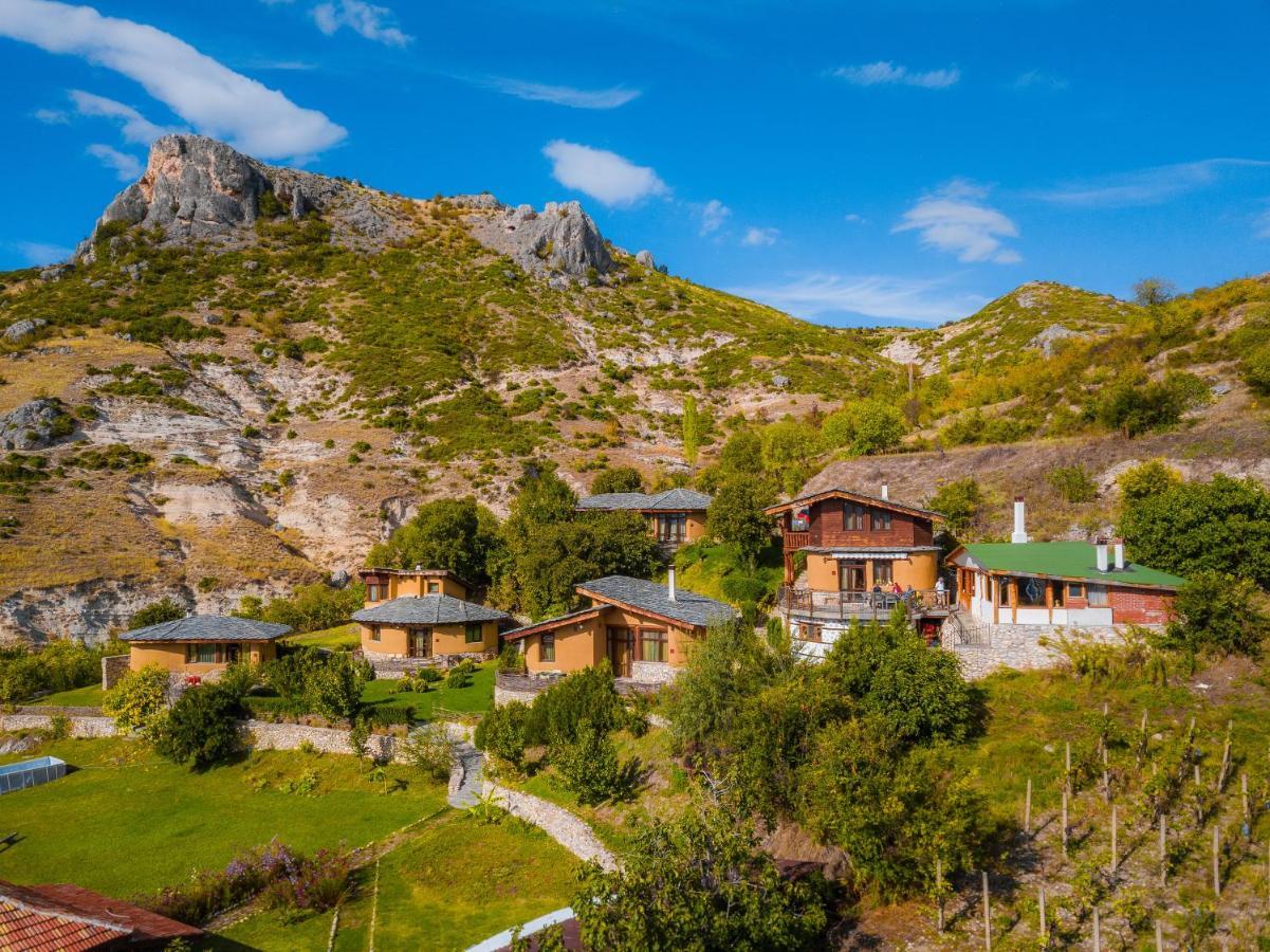 Eco Village Under The Cliffs Ilindentsi Bagian luar foto