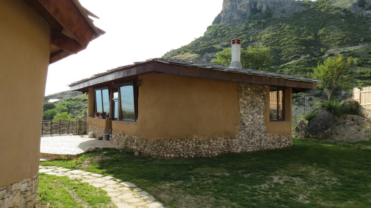 Eco Village Under The Cliffs Ilindentsi Bagian luar foto