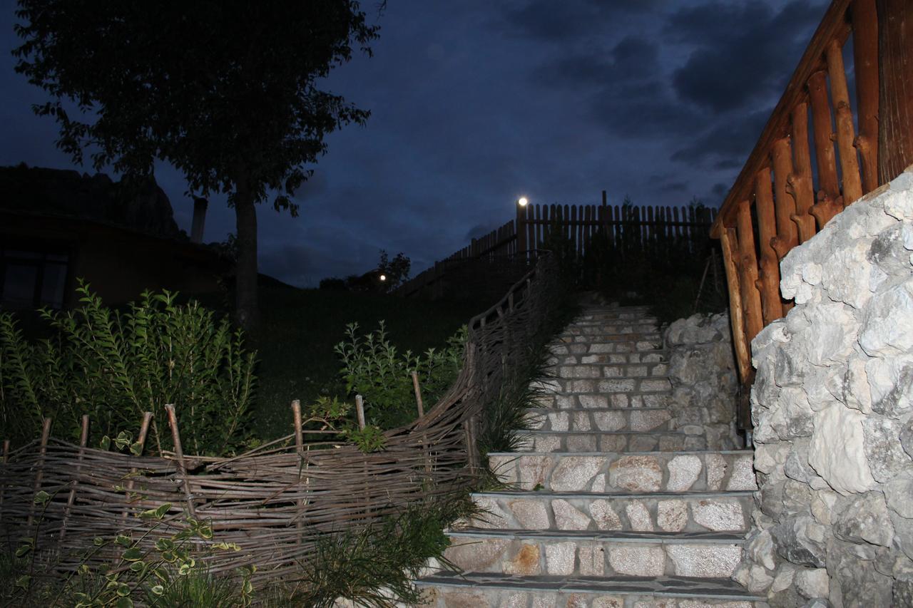 Eco Village Under The Cliffs Ilindentsi Bagian luar foto