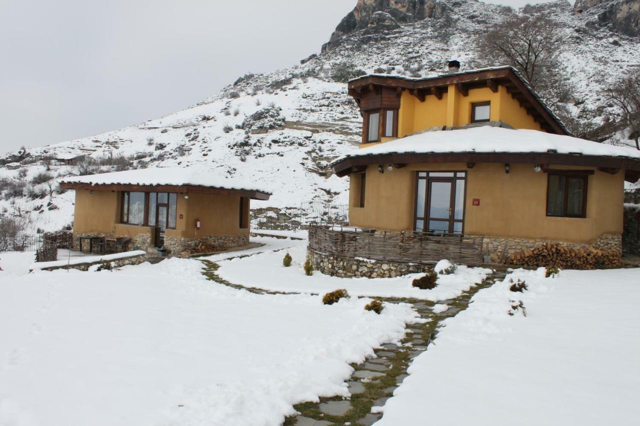 Eco Village Under The Cliffs Ilindentsi Bagian luar foto