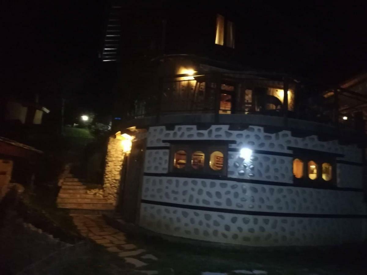 Eco Village Under The Cliffs Ilindentsi Bagian luar foto